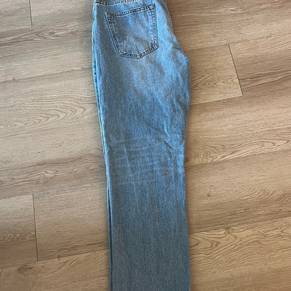 Men's Distressed Blue Jeans